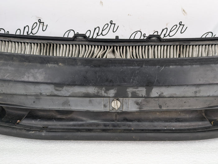 BMW E46 330ci 328ci 325ci 323ci 320i Cabin Air Micro Filter Housing Trim 64318370066