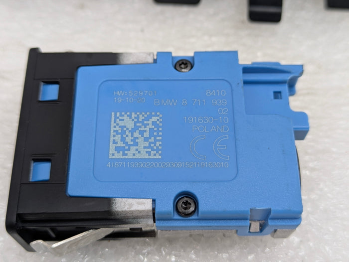 BMW G22 G23 G20 G26 430ix 330ix 330ex USB-C Charging Port/Trim 8711939/6807232