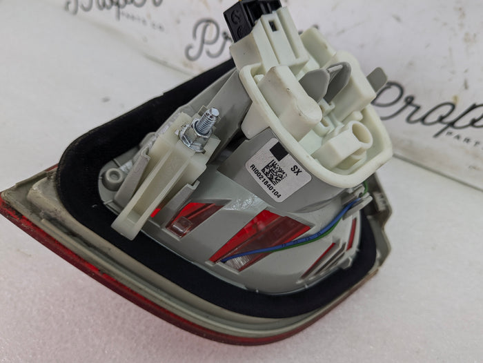 BMW E90 335xi 328xi 325xi 323i LCI Left/Driver Side Rear Inner Trunk Tail Light 7289427
