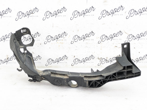 BMW E92 E93 335xi 328xi LCI Right/Passenger Side Headlight Mounting Bracket 7227926