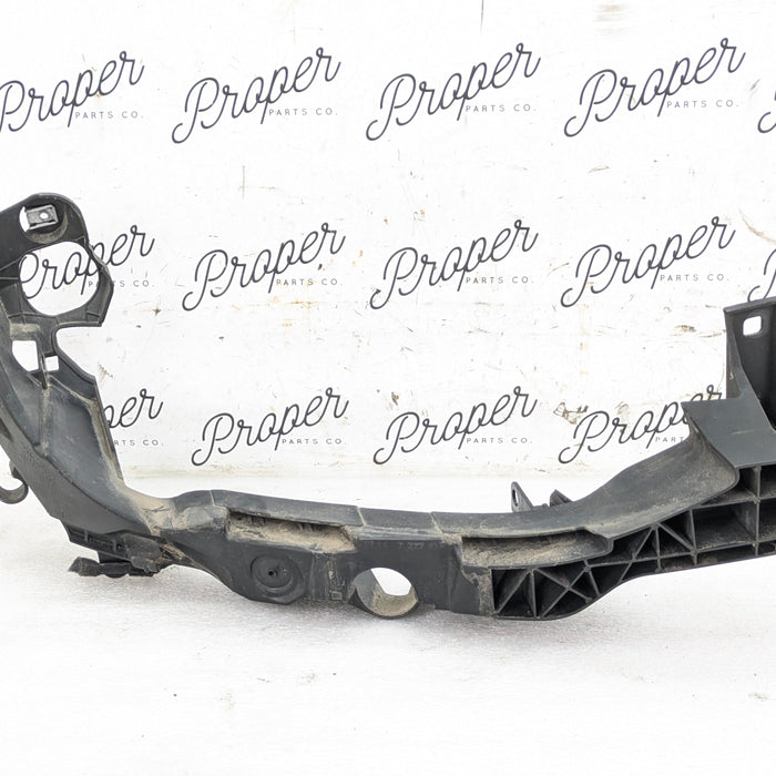 BMW E92 E93 335xi 328xi LCI Right/Passenger Side Headlight Mounting Bracket 7227926