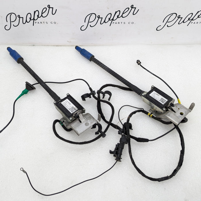 Chevrolet C7 Corvette Stingray Left & Right Radio Antenna Amplifier Set W/O Digital Audio 23361416/23361417