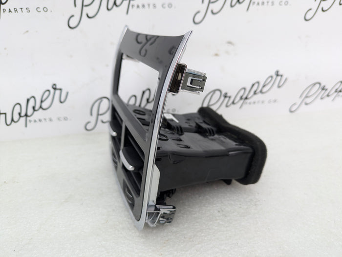 2021 Volvo V60 T6 R-Design Rear Center Console HVAC Heater A/C Air Vent 31469682/31497490