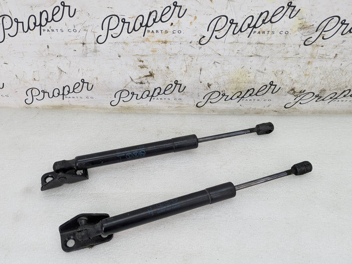 Chevrolet C7 Corvette Stingray Z51 Rear Hatch/Trunk/Liftgate Left & Right Struts W/Mounting Brackets 22772879/17995WA3