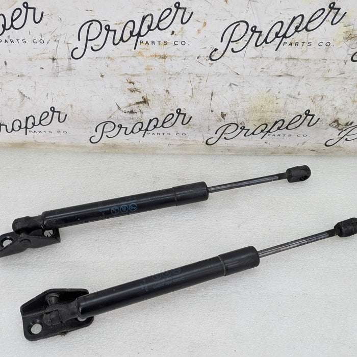 Chevrolet C7 Corvette Stingray Z51 Rear Hatch/Trunk/Liftgate Left & Right Struts W/Mounting Brackets 22772879/17995WA3