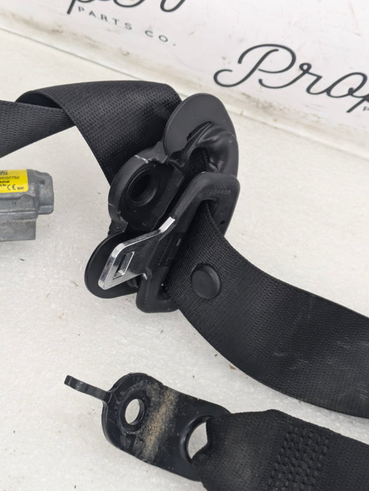 BMW F32 435xi 440xi 428xi 430xi F82 M4 Right/Passenger Side Front Seatbelt 7284486