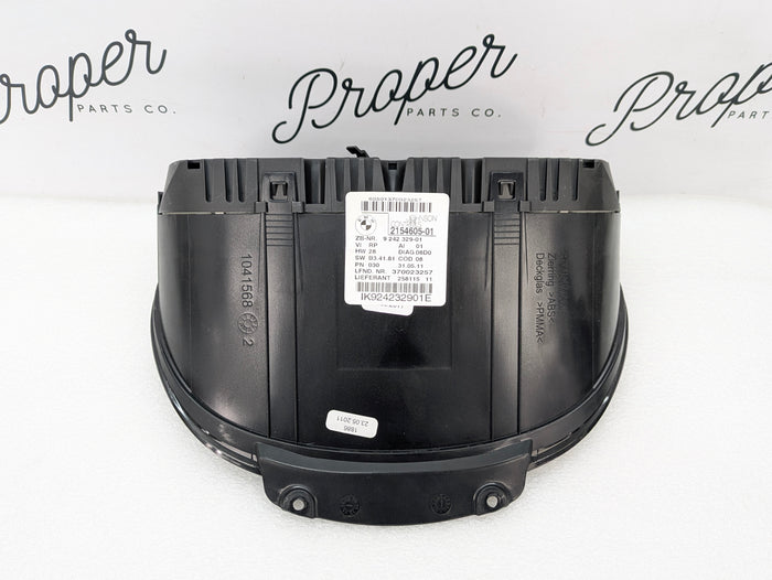 BMW E82 E88 135i Gauge Instrument Cluster KPH 9242329 *NOTE*
