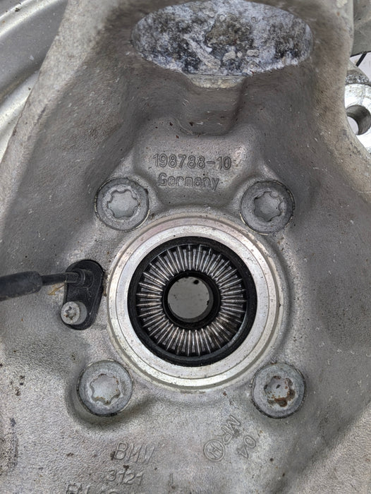 BMW F22 F23 228xi M235xi M240xi 230xi AWD Right/Passenger Side Front Knuckle 6853820