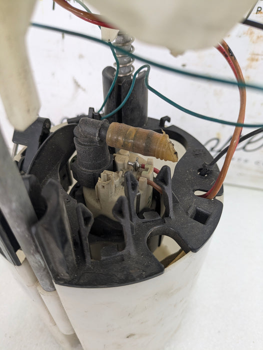 BMW E90 E91 E92 E93 323i 335xi 330xi 328xi 325xi Low Pressure Fuel Pump LPFP Assembly 16147163298