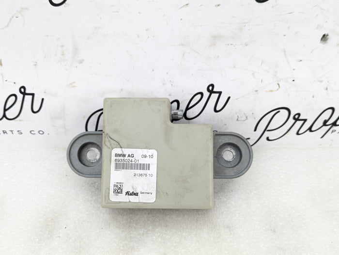 BMW E93 E90 E92 E91 3 Series Back Up Antenna Module 6935024