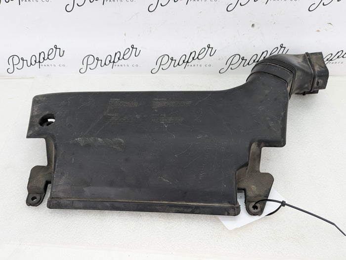 BMW E46 330Ci 328Ci 325Ci 323CI M54 Engine Upper Air Snorkel Intake Duct Scoop Guide 7501988