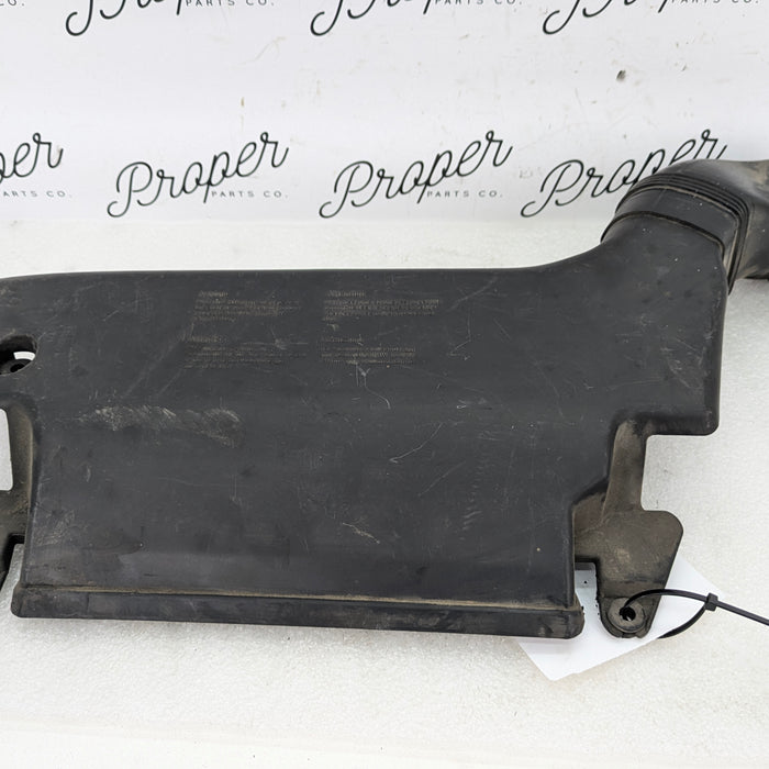 BMW E46 330Ci 328Ci 325Ci 323CI M54 Engine Upper Air Snorkel Intake Duct Scoop Guide 7501988