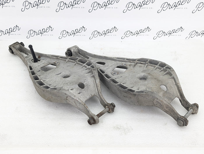 BMW E46 3 Series Left/Right Side Rear Upper Control Arm Spring Perch 1094889/1094890