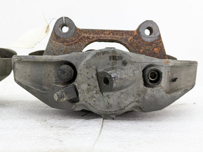 BMW E91 E92 E93 E90 335i/335xi Front Brake Calipers 34116773201/34116773202