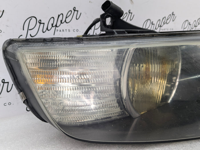 BMW Z3 M Roadster Coupe Front Right Headlight White Indicator 8386048 *Damaged*