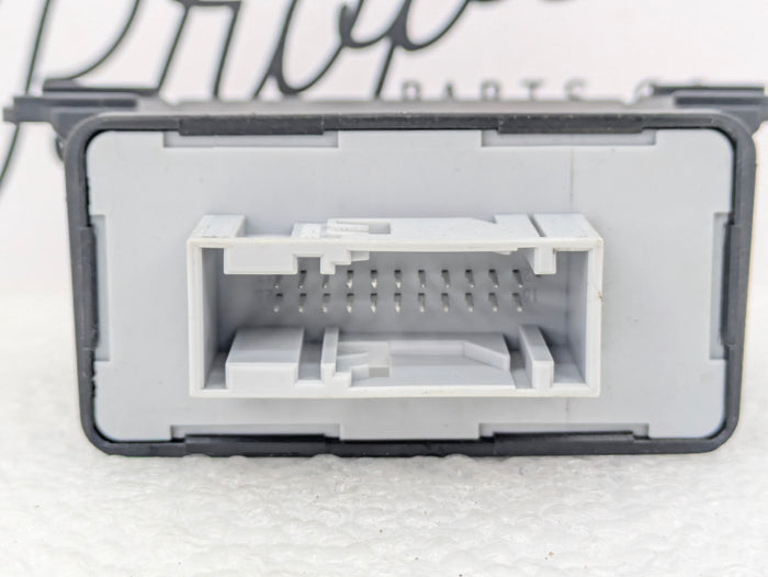2015-2018 Audi 8U Q3 Headlight Range Adjustment Control Module 8X0907357E