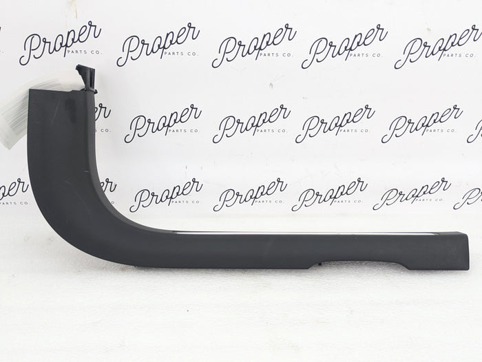 2021 Volvo V60 T6 R-Design Front Right Door Sill Trim 31468387