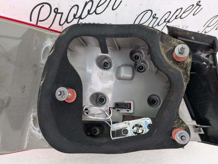 BMW E92 335xi 328xi M3 3 Series LCI Right/Passenger Side Outer LED Tail Light 7251960