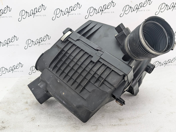 BMW E60 E61 M5/E63 E64 M6 Right/Passenger Side Intake Air Box Filter Housing & MAF 7834501/7834213