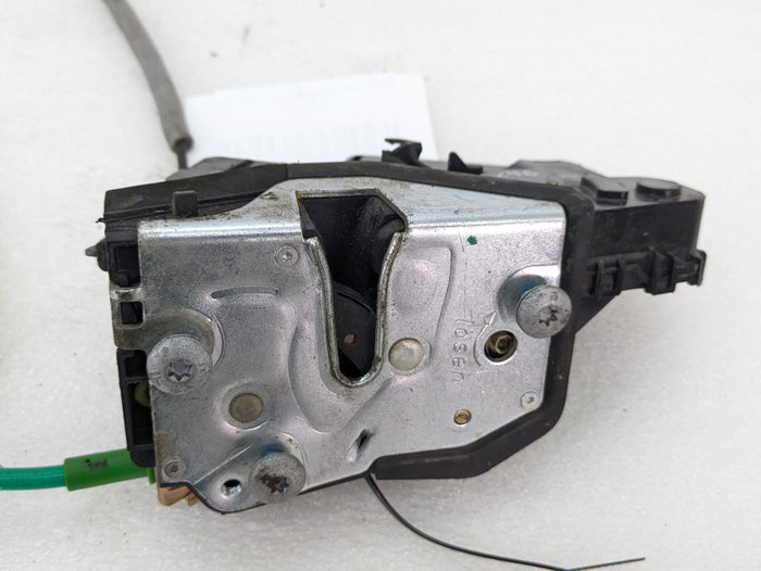 BMW E46 330i 328i 325i 323i Sedan/Wagon Right Front Door Lock Actuator & Handle Carrier