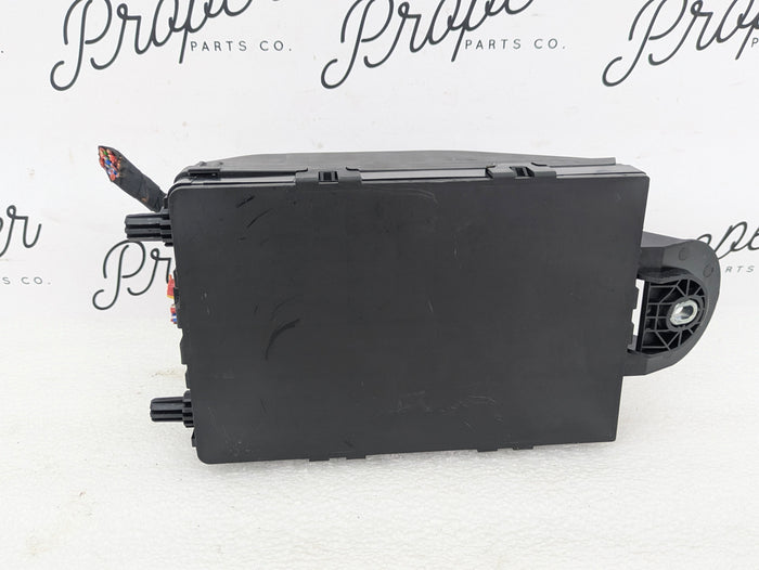 2021 Volvo V60 T6 R-Design Interior Cabin Fuse Relay Box Block Module 32142591