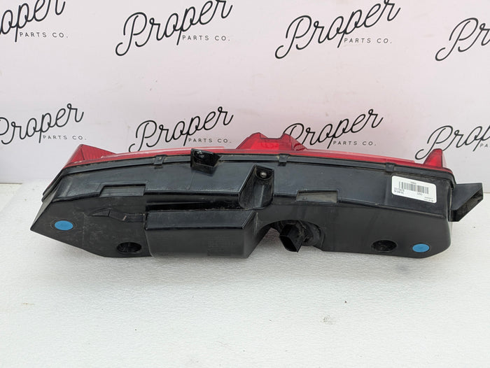 Chevrolet C7 Corvette Stingray Rear Right/Passenger Side Tail Light 23170470