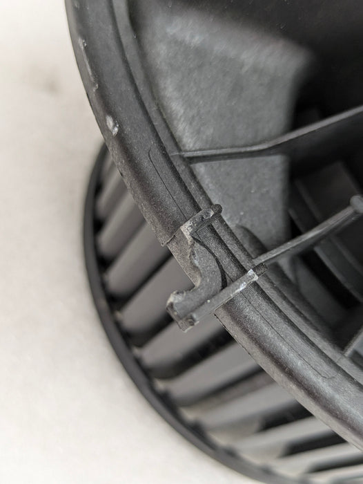 BMW E90 E91 E92 E93 3 Series HVAC Blower Motor & FSR Final Stage Resistor 6933663 *DAMAGED*