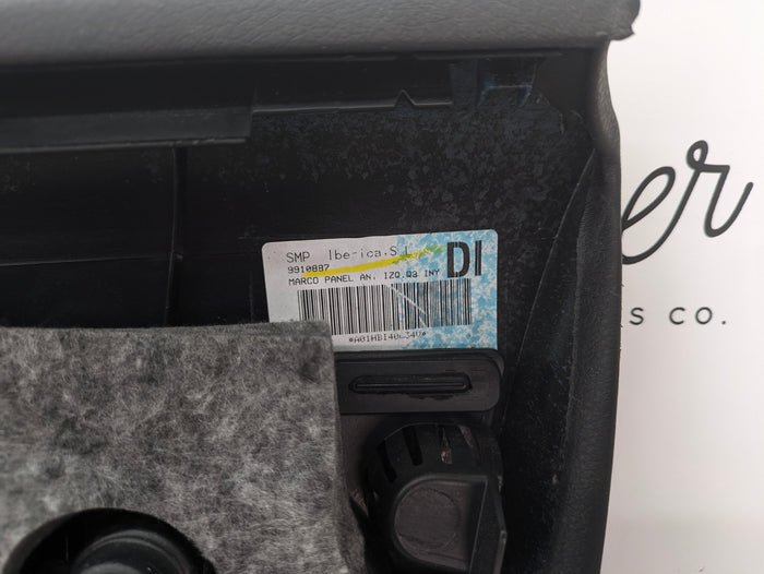 2016-2018 Audi 8U Q3 Left Front Driver Interior Door Panel Black 8U1867105 *Damage*