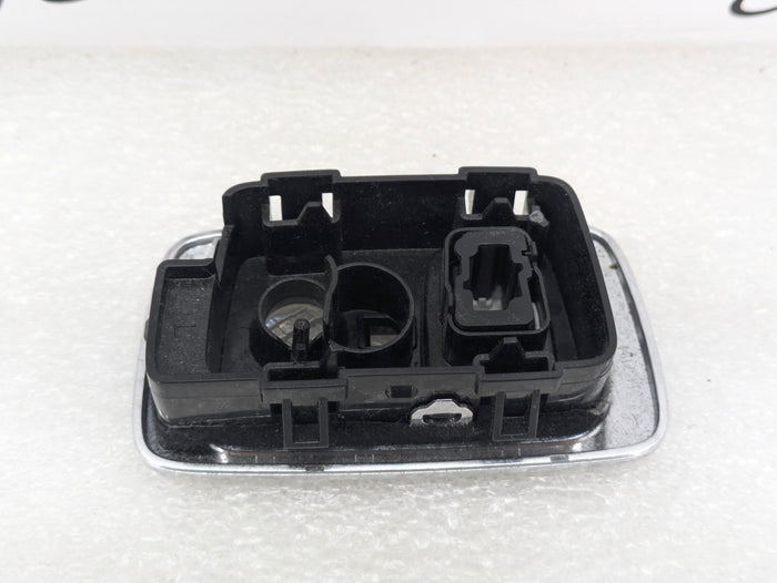 2021 Volvo V60 T6 R-Design Front Dome Light Lamp & Button 31457194