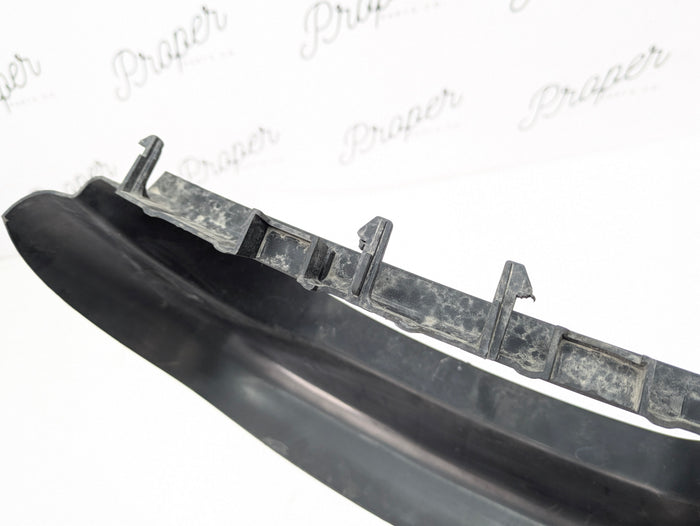 BMW E82 E88 135i 128i Front Radiator Support Upper Air Duct 51747189263