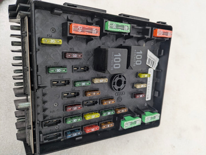 2015-2018 Audi 8U Q3 Quattro Engine Fuse Relay Box & Cover 3C0937125/1K0937132F