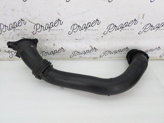 BMW G20 G22 G23 G26 330ix 330ex B46 Intercooler Charge Pipe Air Duct Hose 8601683