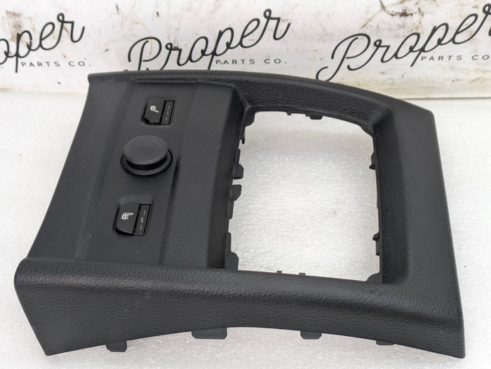 BMW F36 435xi Rear Facing Vent Center Console Vent Trim & Heated Seat Buttons 8675682/9222045/9384805/9384806