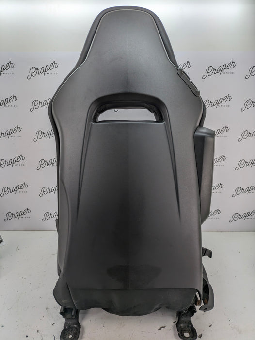 Chevrolet C7 Corvette Stingray Z51 2LT Right/Passenger Side GT Milano Leather Heated & Vented Seat Jet Black (195) *DAMAGED*