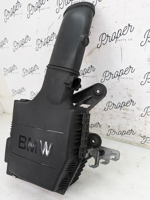 BMW E92 E90 E93 335xi 335i E82 E88 135i N55 Engine Intake Air Box Filter Housing 7599284