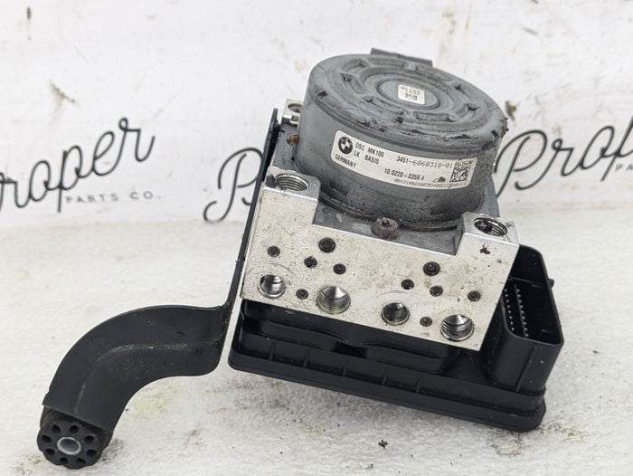 BMW F32 435xi Anti-Lock Brake ABS Pump Control Unit Module 6868319/6868318