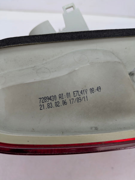 BMW E90 335xi 325xi 328xi 323i LCI Right/Passenger Side Rear Outer Tail Light 7289430 *NOTE*