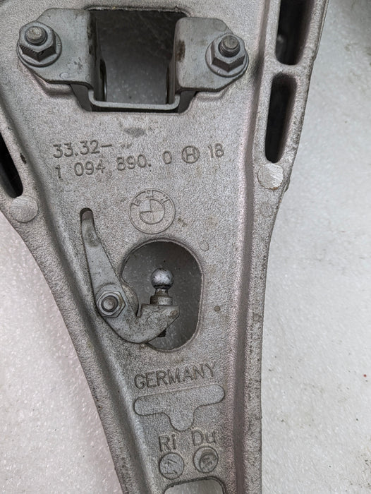 BMW E85 Z4/E46 3 Series Left/Right Side Rear Upper Control Arm Spring Perch 1094889/1094890