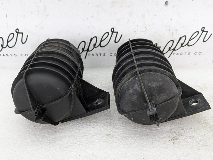 BMW E82 E88 E90 E92 E93 335i 335xi N54 Turbo Vacuum Canister Pair Set 2247620