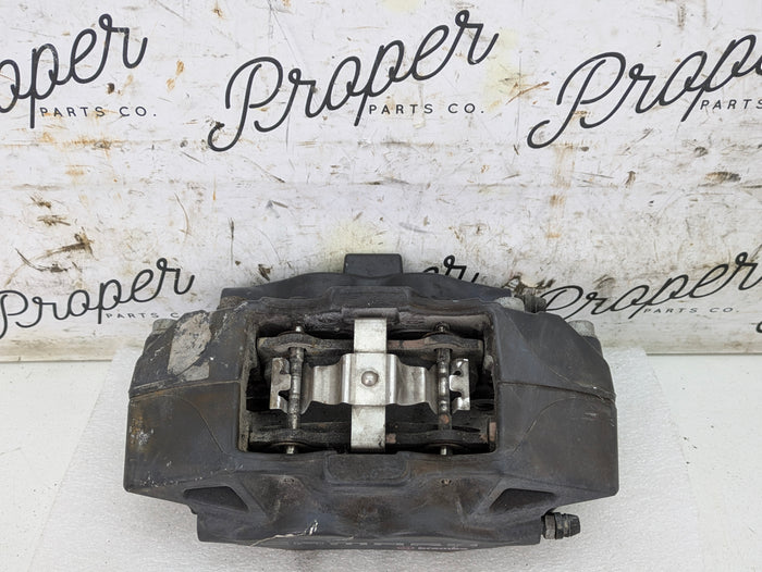 2018 Chevrolet 6th Gen Camaro 2SS Rear Left Driver Caliper Black Oem Brembo *Damaged Thread* 23399524