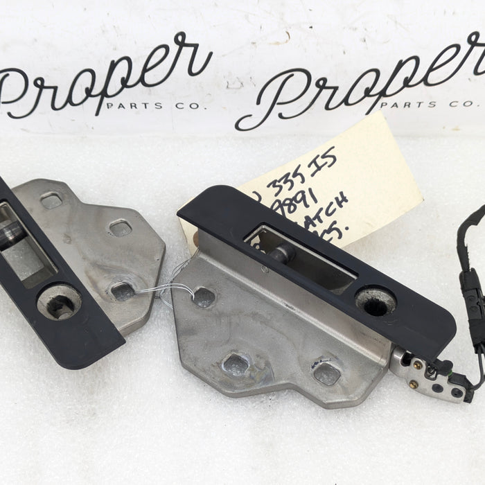 BMW E93 335is 335xi 335i 328xi 328i M3 Convertible Roof Latch Left/Right Base Plates 7261721/7261722