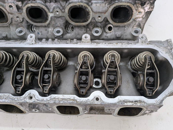 Chevrolet C7 Corvette Stingray Z51 LT1 6.2L Gen V Engine Cylinder Heads Assembly Set Pair 12620549