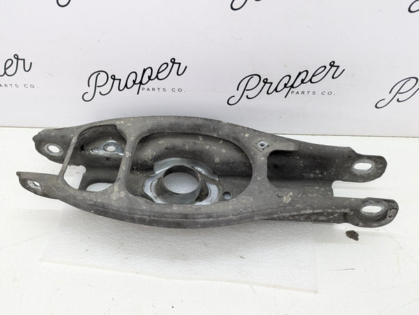 BMW E88 E82 135i 128i Rear Left/Right Lower Control Arm Spring Perch 33326772899