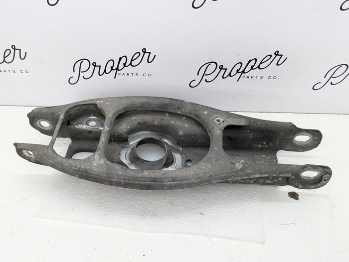 BMW E88 E82 135i 128i Rear Left/Right Lower Control Arm Spring Perch 33326772899
