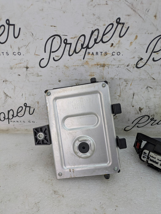 2015 Chevrolet 5th Gen Camaro 2SS Fuel Pump Control Module Unit FPCM 23488119