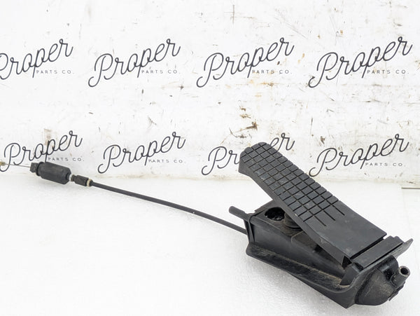 Porsche 996.2 911 Carrera 4 Accelerator Throttle Gas Pedal W/Cable 99642302903/99642338401