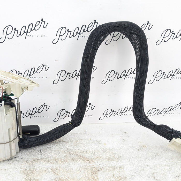 BMW E60 E61 M5/E63 E64 M6 Fuel Pump W/Level Sensor Right 2282690/2282689