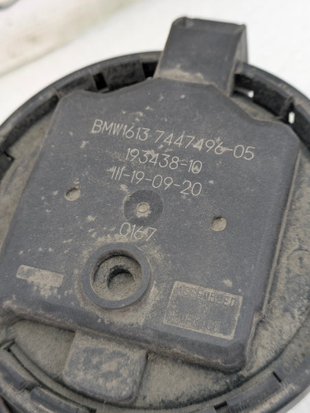 BMW G22 430xi Fuel Vapour Charcoal Canister Leak Detection Pump & Bracket 7447496