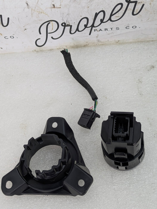 Toyota GZEA14 GR Corolla Engine Ignition Push To Start Stop Button 89611-52050/55446-12400