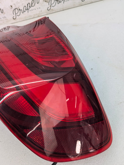 BMW F22 F23 228xi M240xi M235xi 230xi F87 M2 Pre-LCI Right/Passenger Side Tail Light Assembly 7295428